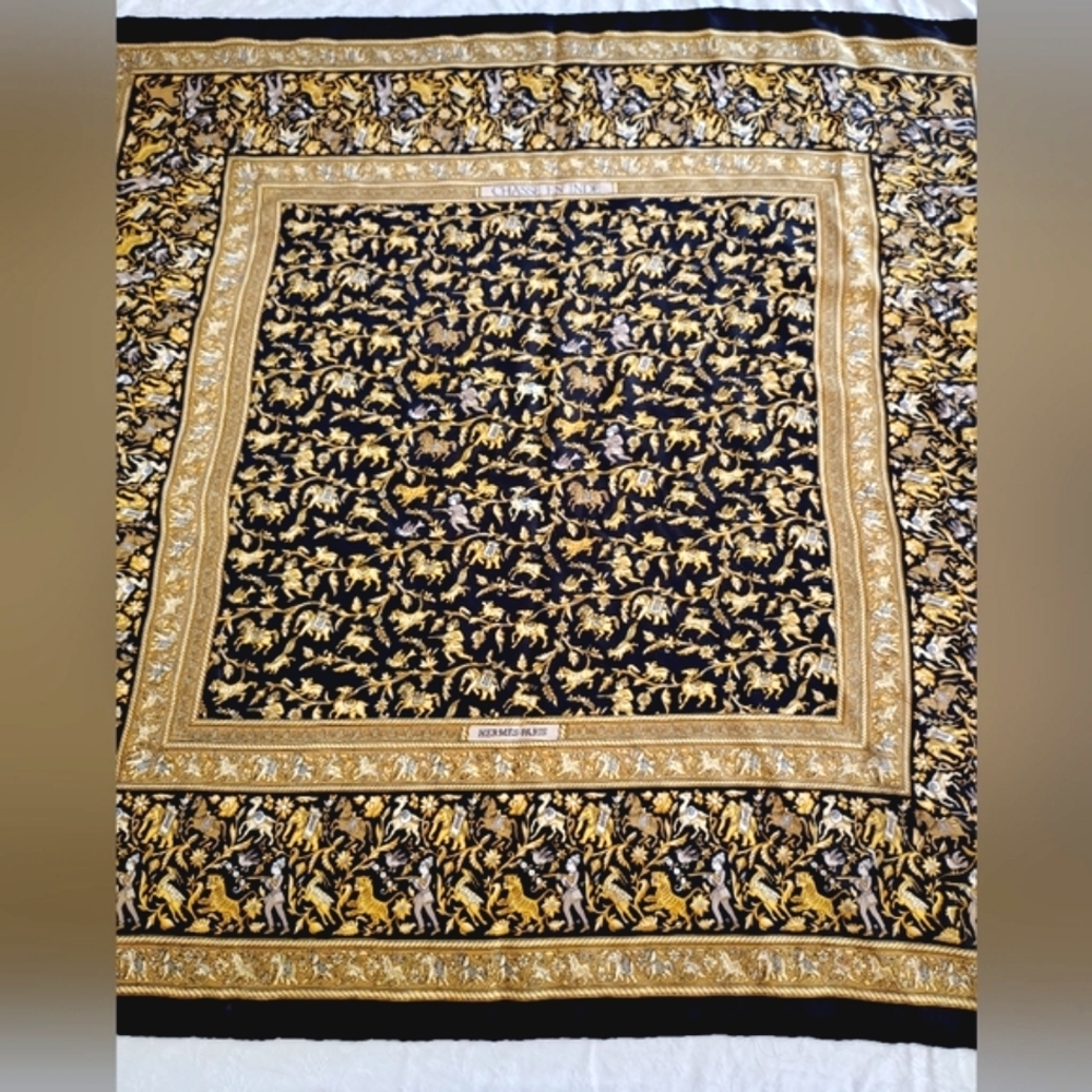 Hermes Chasse En Inde Black & Gold Silk Scarf - Picture 2 of 16